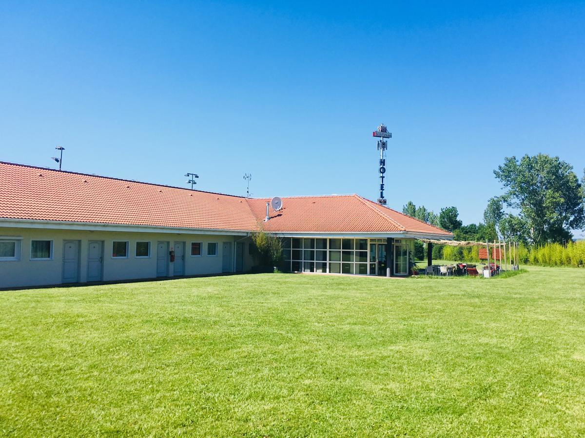 Hotel Evan Lempdes sur Allagnon Eksteriør billede