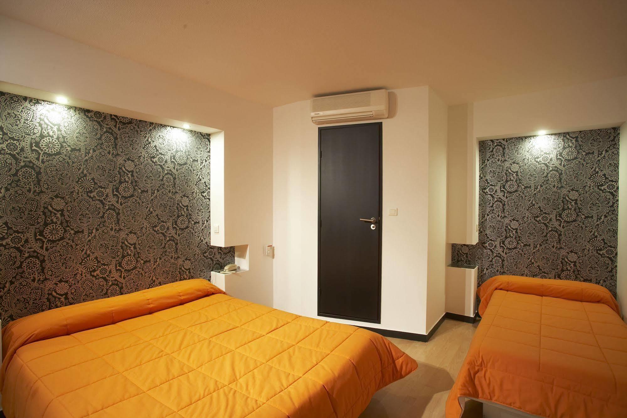 Hotel Evan Lempdes sur Allagnon Eksteriør billede